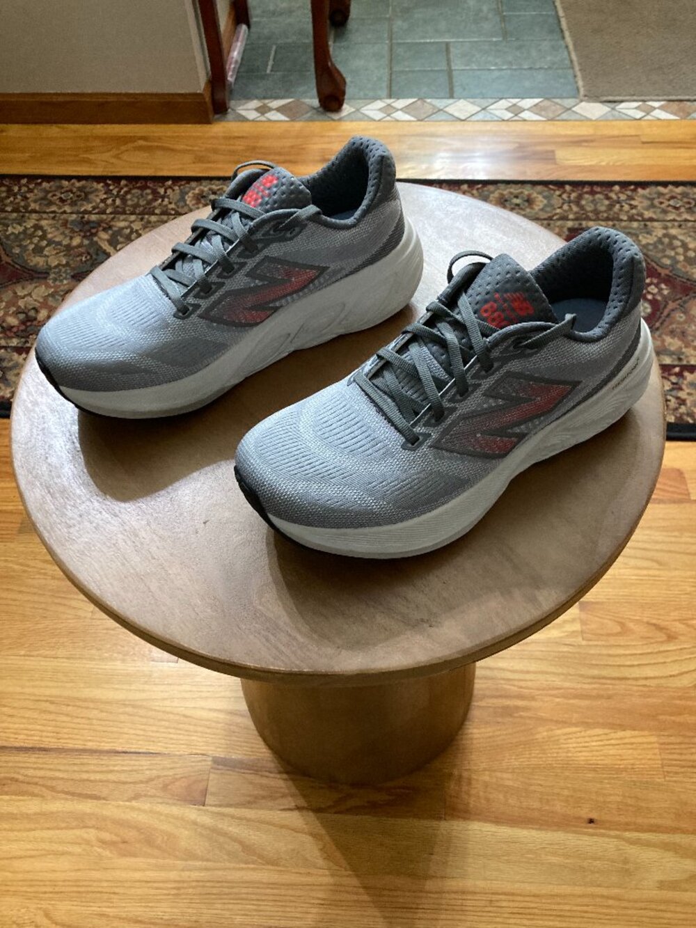 Womens Grey New Balance 880 Size 9.5 M